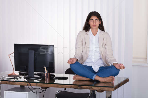 Stock fotó: Női · munkás · meditál · felső · asztal · fiatal