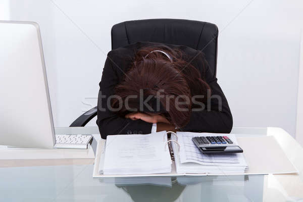 Geschäftsfrau müde Steuer Schreibtisch jungen Büro Stock foto © AndreyPopov