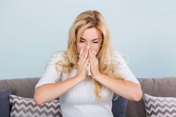 Donna soffia il naso tessuto carta ritratto Foto d'archivio © AndreyPopov