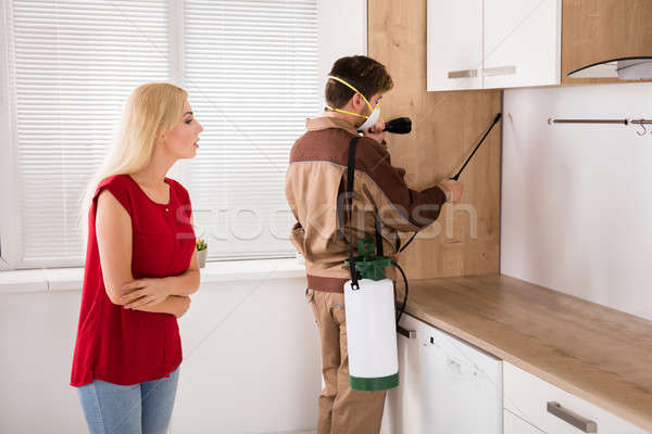 Masculina trabajador cocina pie Foto stock © AndreyPopov