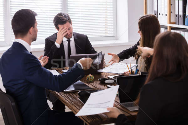 [[stock_photo]]: Gens · d'affaires · déprimée · Homme · collègue · jeunes · travail