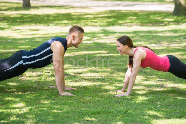 пару парка молодые счастливым спортивный Сток-фото © AndreyPopov