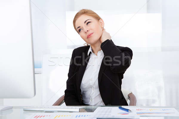 Mujer de negocios sufrimiento dolor de cuello retrato jóvenes negocios Foto stock © AndreyPopov