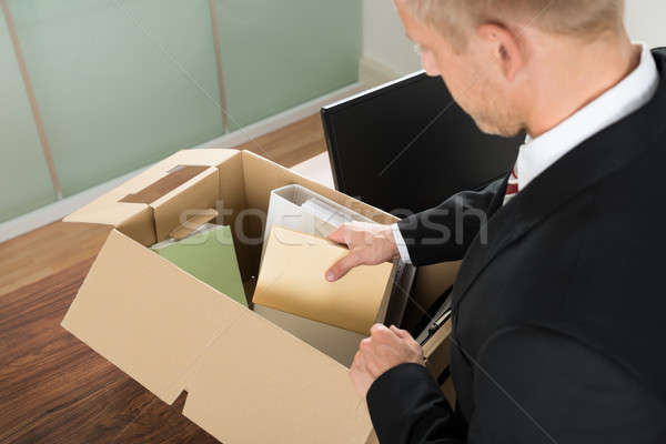 Stock foto: Geschäftsmann · Verpackung · Dateien · Karton · Büro