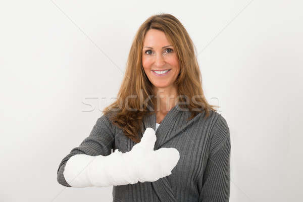 Foto stock: Mujer · roto · mano · vendaje · retrato · feliz