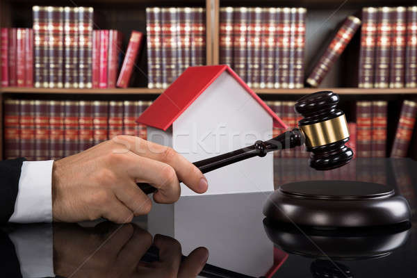 裁判官 法廷 小槌 家 モデル デスク ストックフォト © AndreyPopov