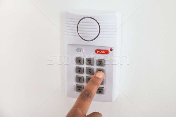 Zakenvrouw hand deur veiligheid afrikaanse Stockfoto © AndreyPopov