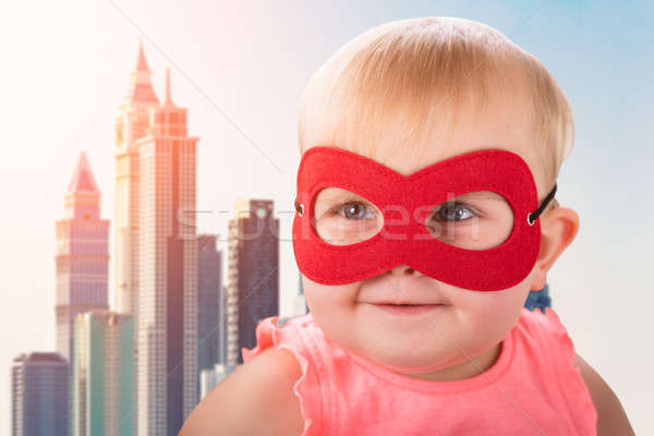 Stockfoto: Cute · baby · Rood · masker · modern · gebouw