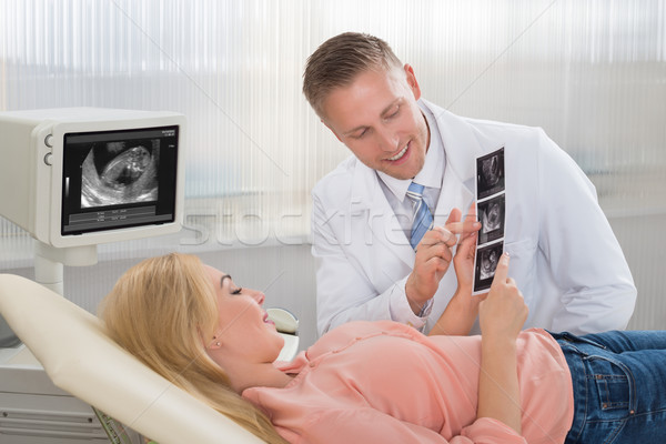 [[stock_photo]]: Médecin · ultrasons · scanner · femme · enceinte · jeunes