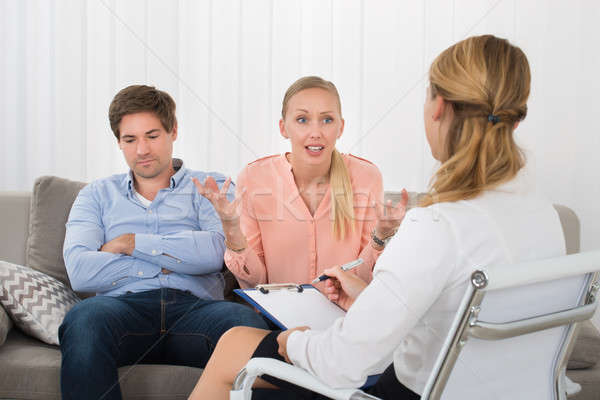 Mérges nő tanácsadás pszichológus ül férj Stock fotó © AndreyPopov