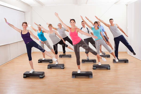 Klasse aerobics balancing groep mensen controle Stockfoto © AndreyPopov