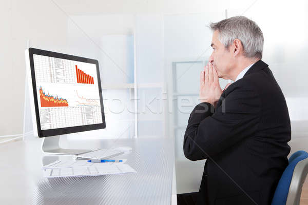 Stock foto: Verwechselt · Geschäftsmann · Computer · Porträt · Büro · Mann