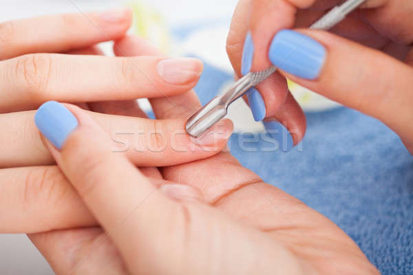 [[stock_photo]]: Clou · image · femme · salon · mains