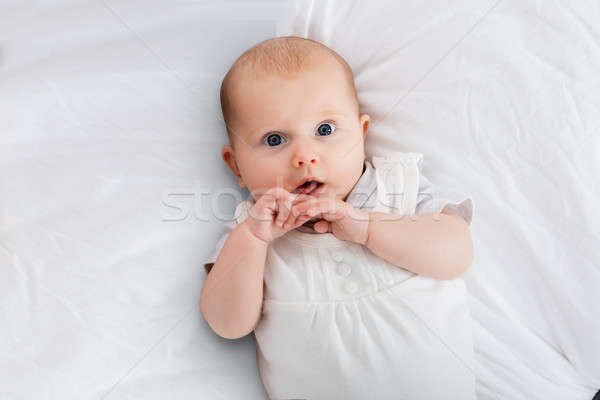 Portret niewinny dziecko biały koc baby Zdjęcia stock © AndreyPopov