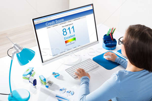 üzletasszony kredit pontszám számítógép közelkép munkahely Stock fotó © AndreyPopov