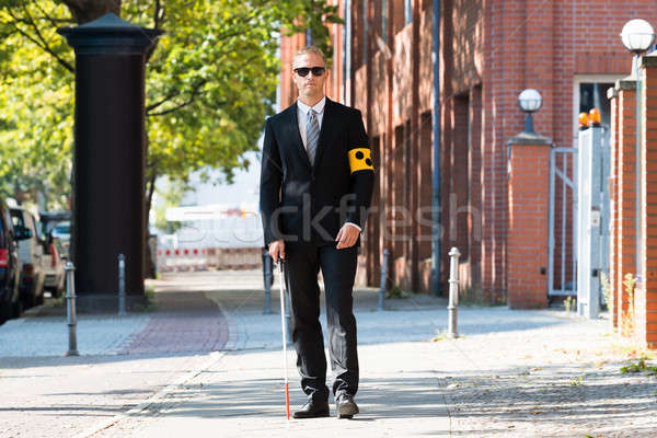 盲人 男子 步行 人行道 粘 商業照片 © AndreyPopov