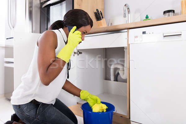 Foto stock: Mulher · amarelo · guardanapo · chamada · encanador