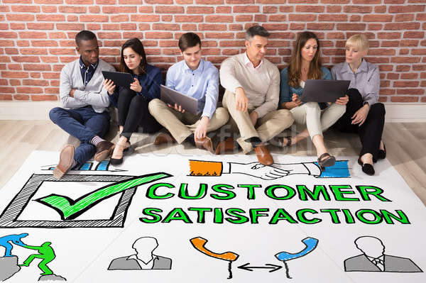Menschen schauen Kundenzufriedenheit Umfrage Gruppe Menschen Business Stock foto © AndreyPopov