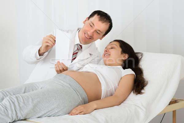 Foto stock: Médico · ultrasonido · escanear · mujer · embarazada · doctor · de · sexo · masculino