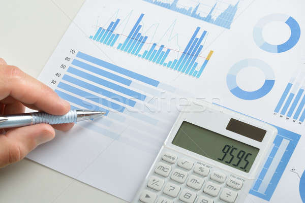 üzletember toll grafikon üzlet kék piac Stock fotó © AndreyPopov