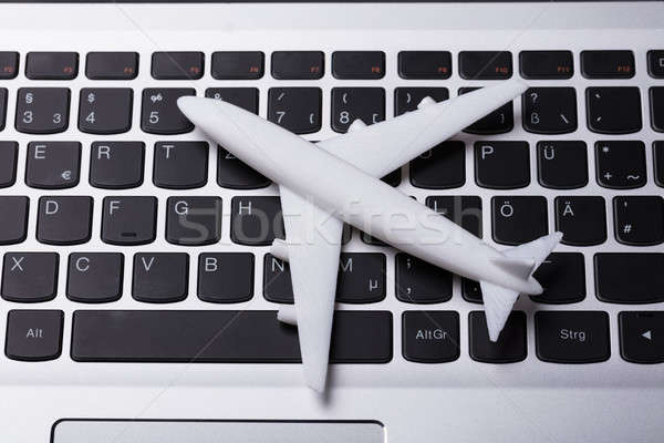 Stock fotó: Kilátás · fehér · repülőgép · miniatűr · laptop · numerikus · billentyűzet