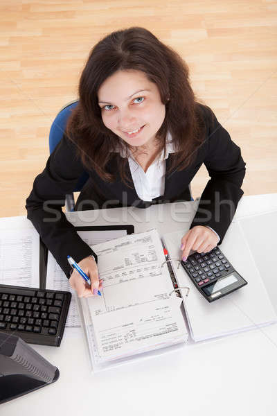 Zdjęcia stock: Fotografia · księgowy · kobieta · pracy · biuro · tabeli