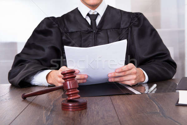 Сток-фото: судья · документы · мужчины · бумаги