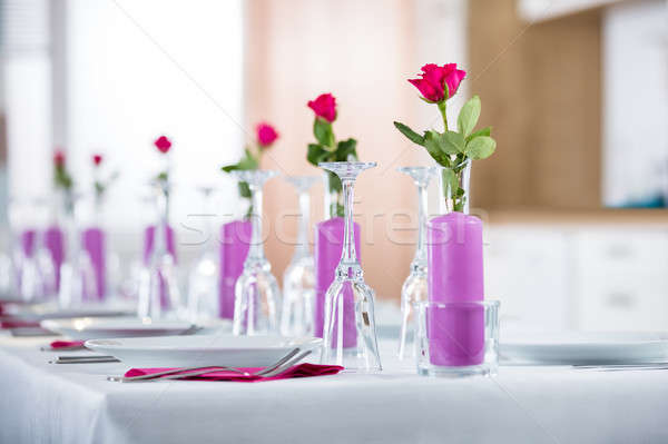 Nuntă floare frumos tabel sticlă hotel Imagine de stoc © AndreyPopov