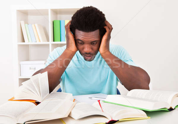[[stock_photo]]: Anxieux · jeunes · africaine · homme · étudier · maison