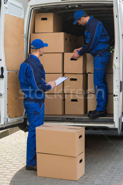 [[stock_photo]]: Livraison · hommes · cases · carton · camion