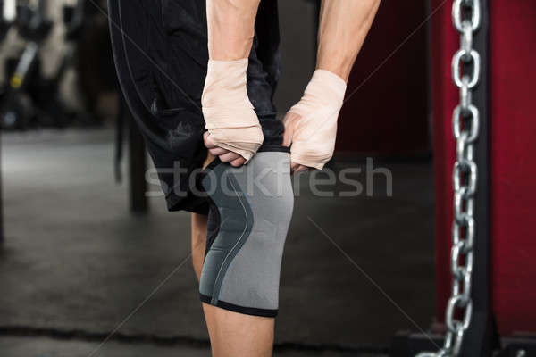 Foto d'archivio: Persona · indossare · ginocchio · fasciatura · primo · piano · formazione