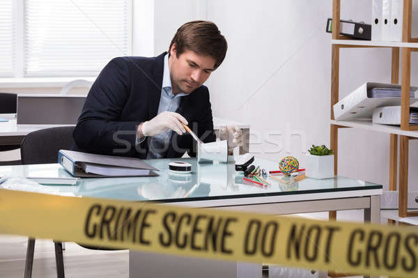 Gerechtelijk expert zoeken criminaliteit bewijzen potlood Stockfoto © AndreyPopov
