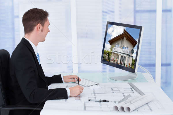 Architekt arbeiten Blaupause schauen Computer männlich Stock foto © AndreyPopov