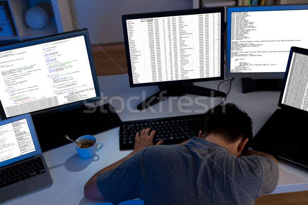 Számítógép programozós alszik iroda éjszaka üzlet Stock fotó © AndreyPopov