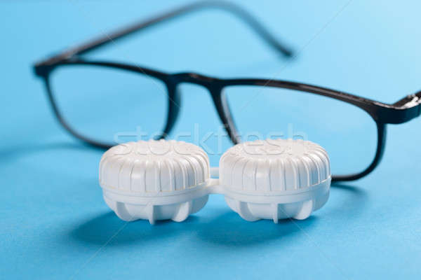 [[stock_photo]]: Lunettes · lentille · cas · bleu · boîte