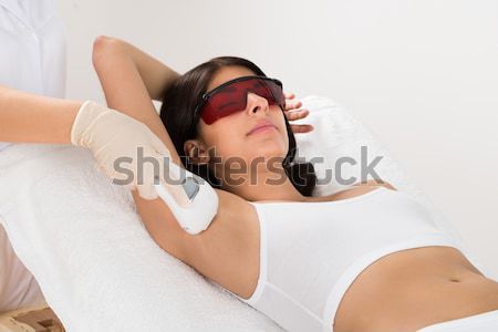 Vrouw laser haren verwijdering behandeling jonge vrouw Stockfoto © AndreyPopov