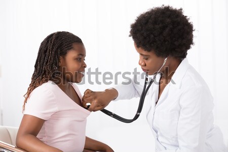 [[stock_photo]]: Médecin · fille · sucre · niveau · femme