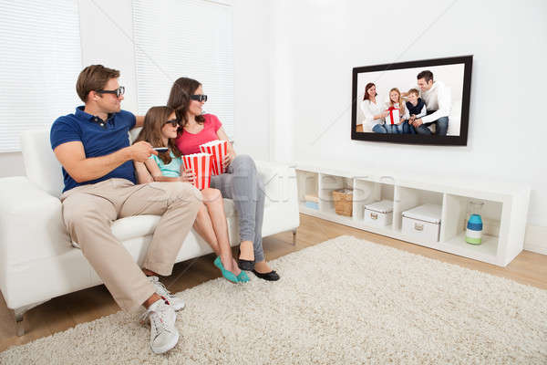 Aile izlerken 3D film televizyon tam uzunlukta Stok fotoğraf © AndreyPopov