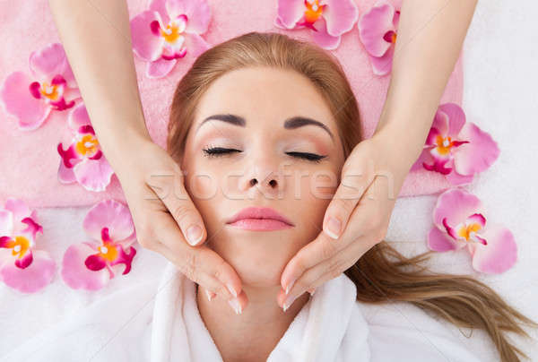 [[stock_photo]]: Jeune · femme · massage · vue · fleur