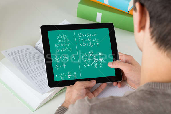 Diák tanul matematikai digitális tabletta magasról fotózva Stock fotó © AndreyPopov