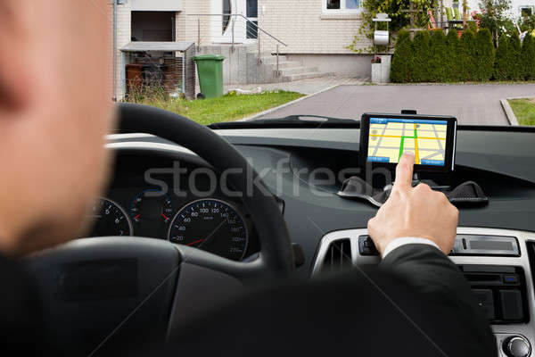 Foto stock: Empresario · GPS · navegación · coche · primer · plano · carretera