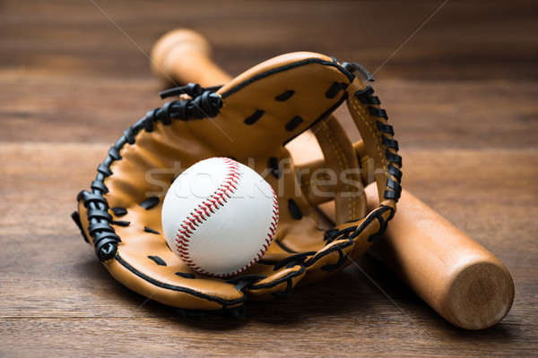 Beyzbol eldiveni top bat tablo görmek Stok fotoğraf © AndreyPopov