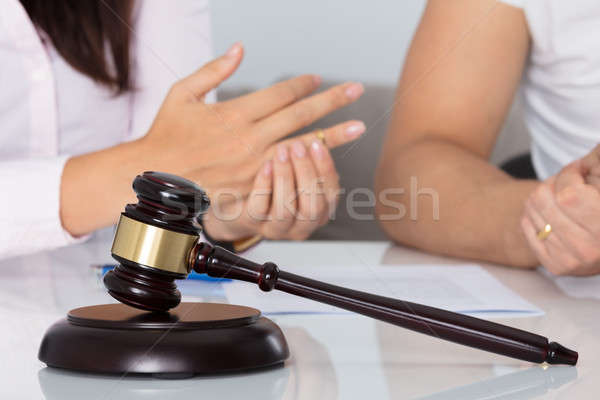 Małżeństwa decyzja sala sądowa kobieta pierścień Zdjęcia stock © AndreyPopov