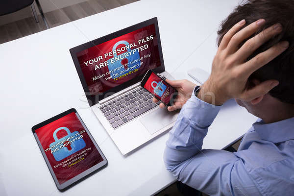 Bezpieczeństwa ochrony szyfrowanie straży prywatność zmartwiony Zdjęcia stock © AndreyPopov