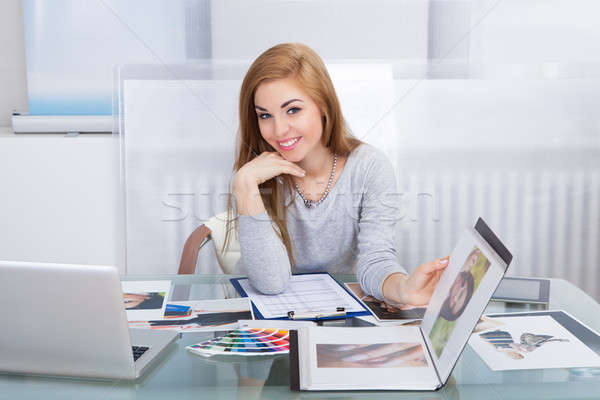 Mujer retrato feliz Foto stock © AndreyPopov