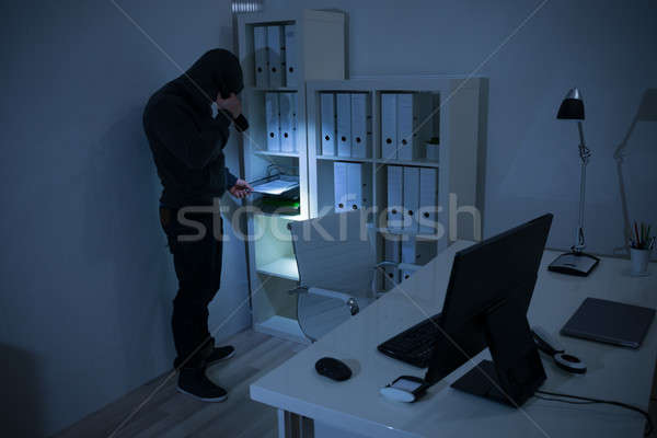 Stock foto: Räuber · Taschenlampe · Suche · Dokumente · Büro · Nacht