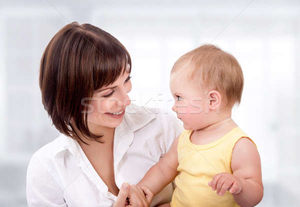 Gelukkig moeder weinig baby vrouw leuk Stockfoto © Anna_Om