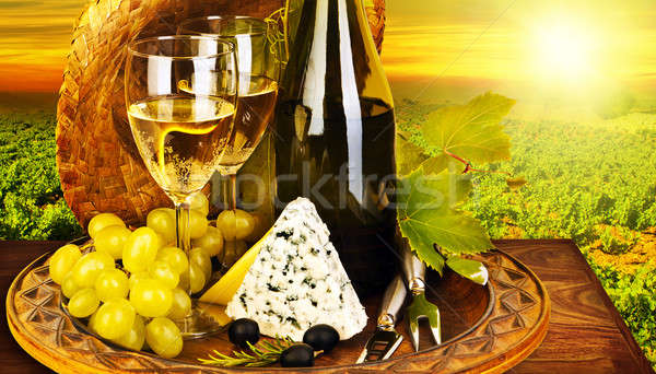 Stockfoto: Wijn · kaas · romantische · diner · outdoor · tabel