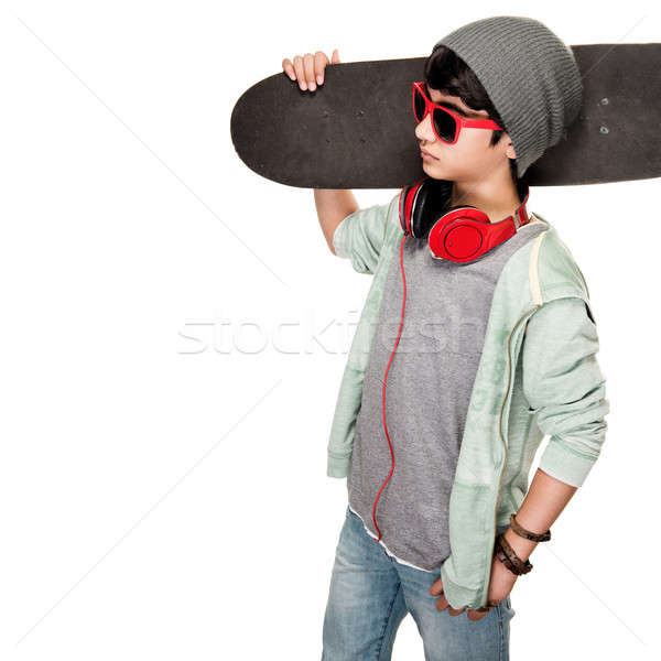 Teen jongen skateboard schouder geïsoleerd witte Stockfoto © Anna_Om
