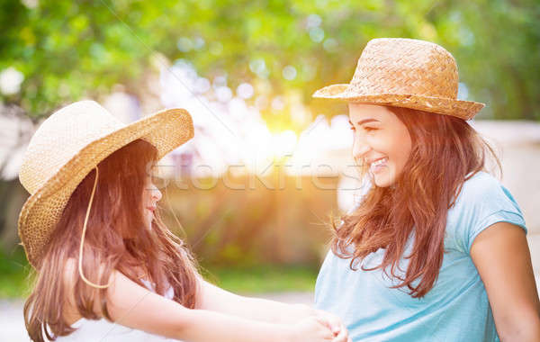 Foto stock: Família · feliz · vida · retrato · alegre · jovem · mãe